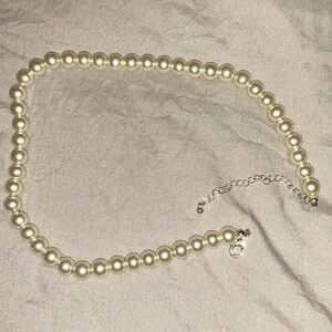 White pearl necklace